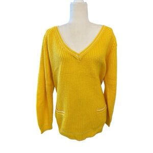 Hunter’s Glen Womens Vintage Yellow V-Neck Sweater